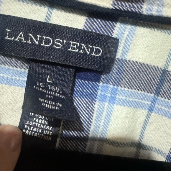 Good used condition flannel button up. Sz l - Picture 7 of 12